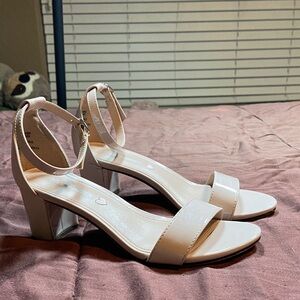 Girl’s Nude Colored Heels by Steve Madden Brand.  EUC!